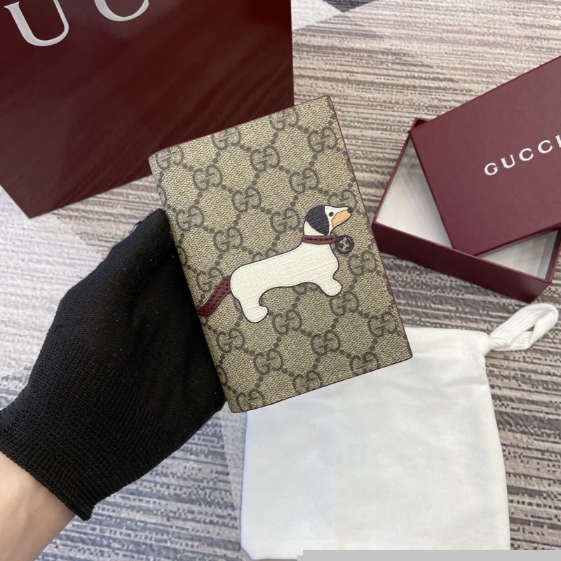 G*u*i wallets & purse
